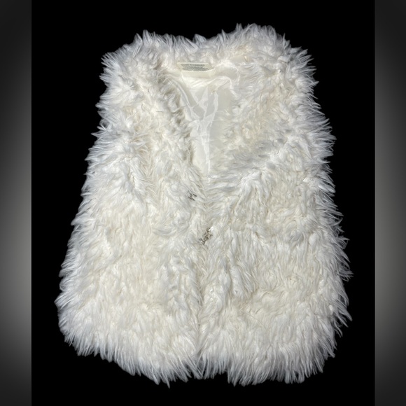 Bobbie Brooks Other - Bobbie Brooks Girls Size XS Ivory Faux Fur Vest